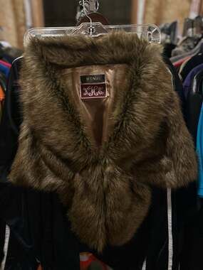 Wenxi Brown Faux Fur Wrap Bridal Shawl Shrug